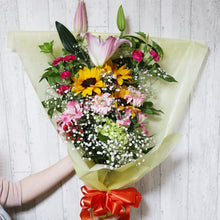 画像をギャラリービューアに読み込む, HB-03 花束ワンサイド(S)季節のお花(ミックス)